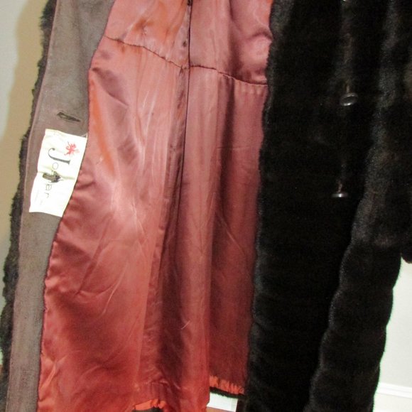 VINTAGE Faux Fur Long Winter Coat - Picture 11 of 16